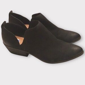 Frye Rowen Black Ankle Bootie Size 7.5 Nubuck Leather V Cut Side Slip on Shootie